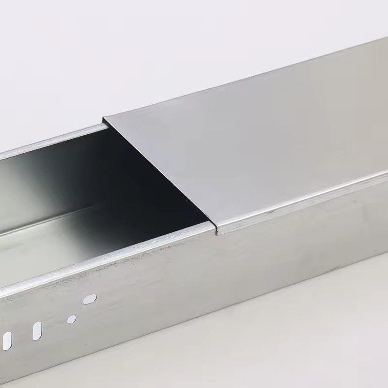 100mm عرض غیر قابل احتراق ثابت پایین کابل سینی برای مدیریت امن و کابل